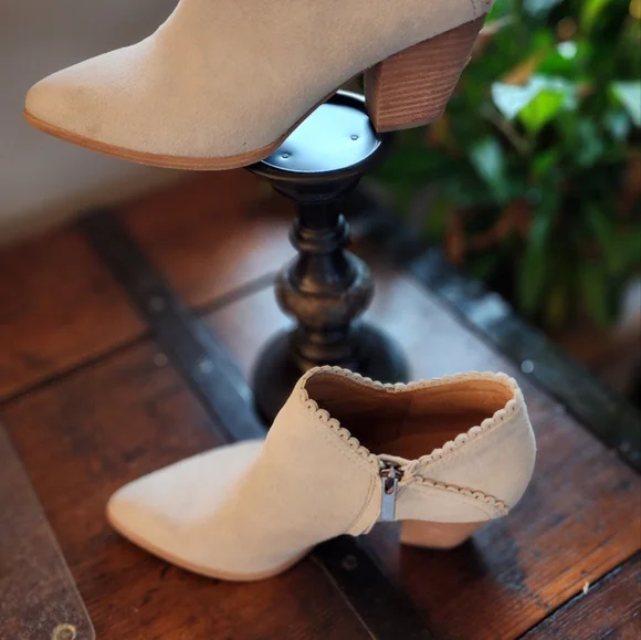 Frye boots - Picture 2 of 5